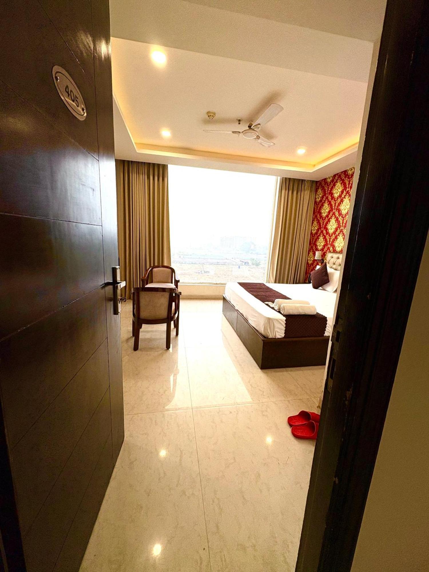 Hotel Northview Park By Lycoris !! Top Rated & Most Awarded Property In Tricity Zirakpur Exterior foto